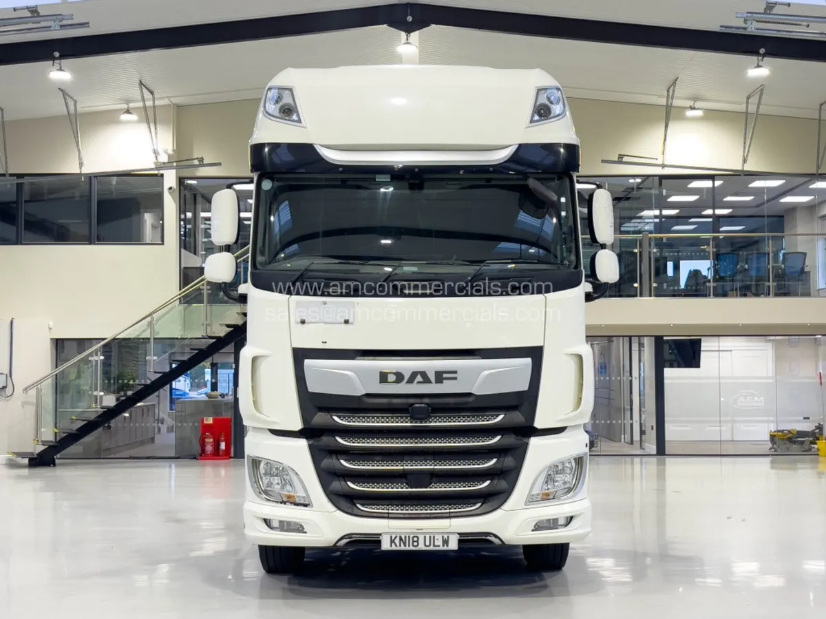2018 (18) DAF XF 530 SUPERSPACE - Image 2