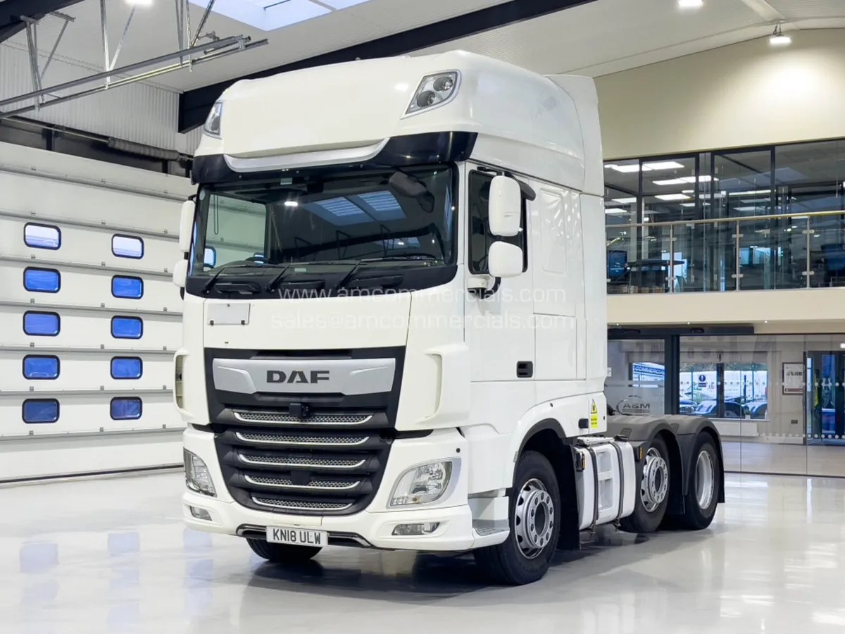2018 (18) DAF XF 530 SUPERSPACE - Image 3