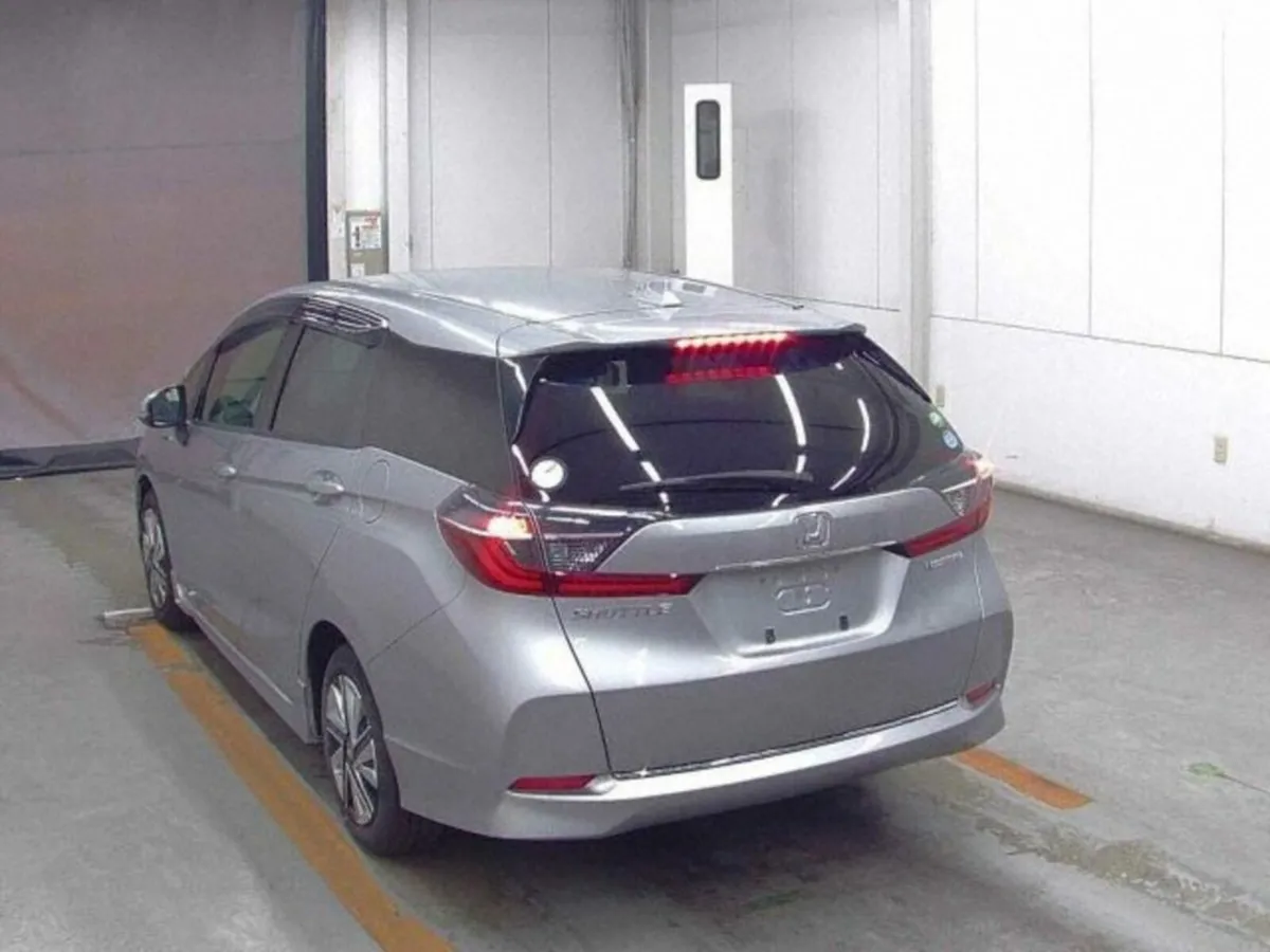 Honda Shuttle 1.5 HYBRID - Image 2