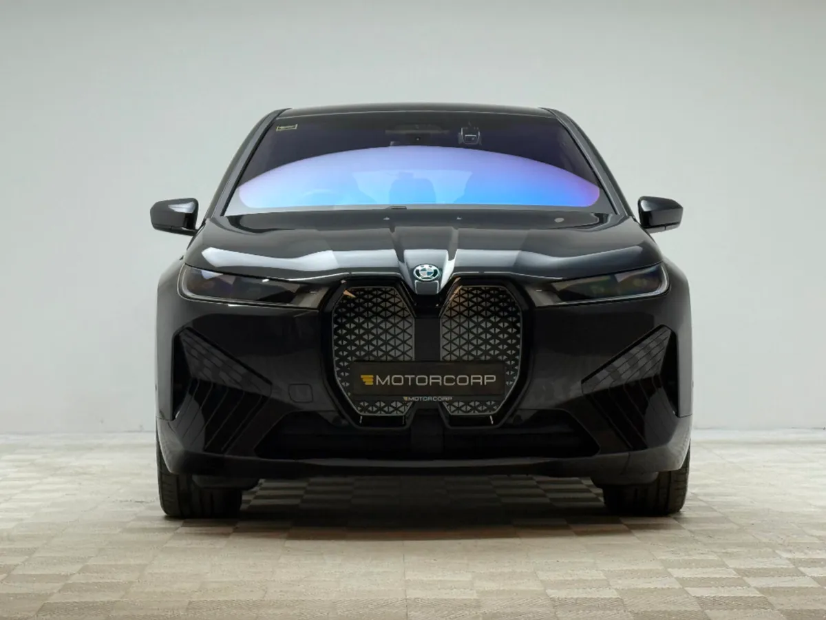 BMW iX 40 M SPORT XDRIVE - Image 2