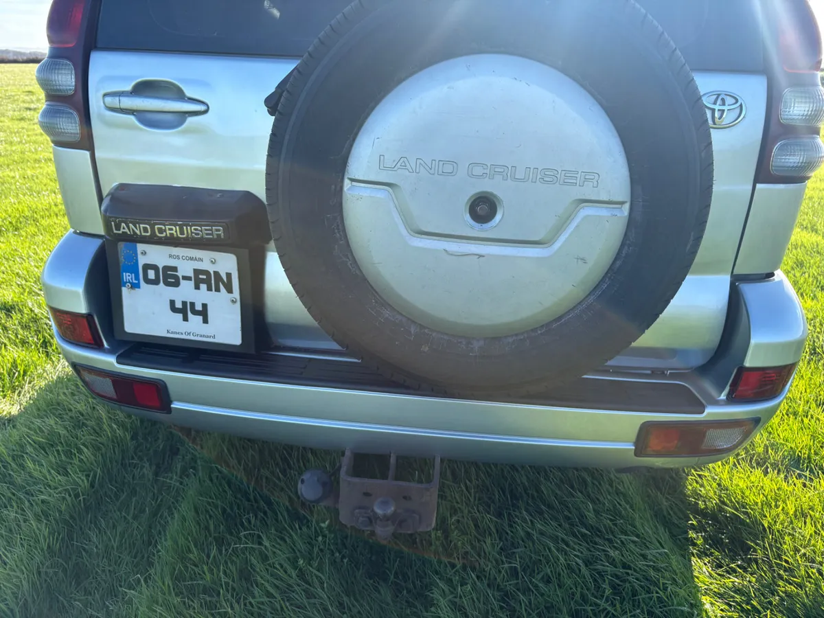 Land Cruiser Crew Cab CVRT 8-26 - Image 4