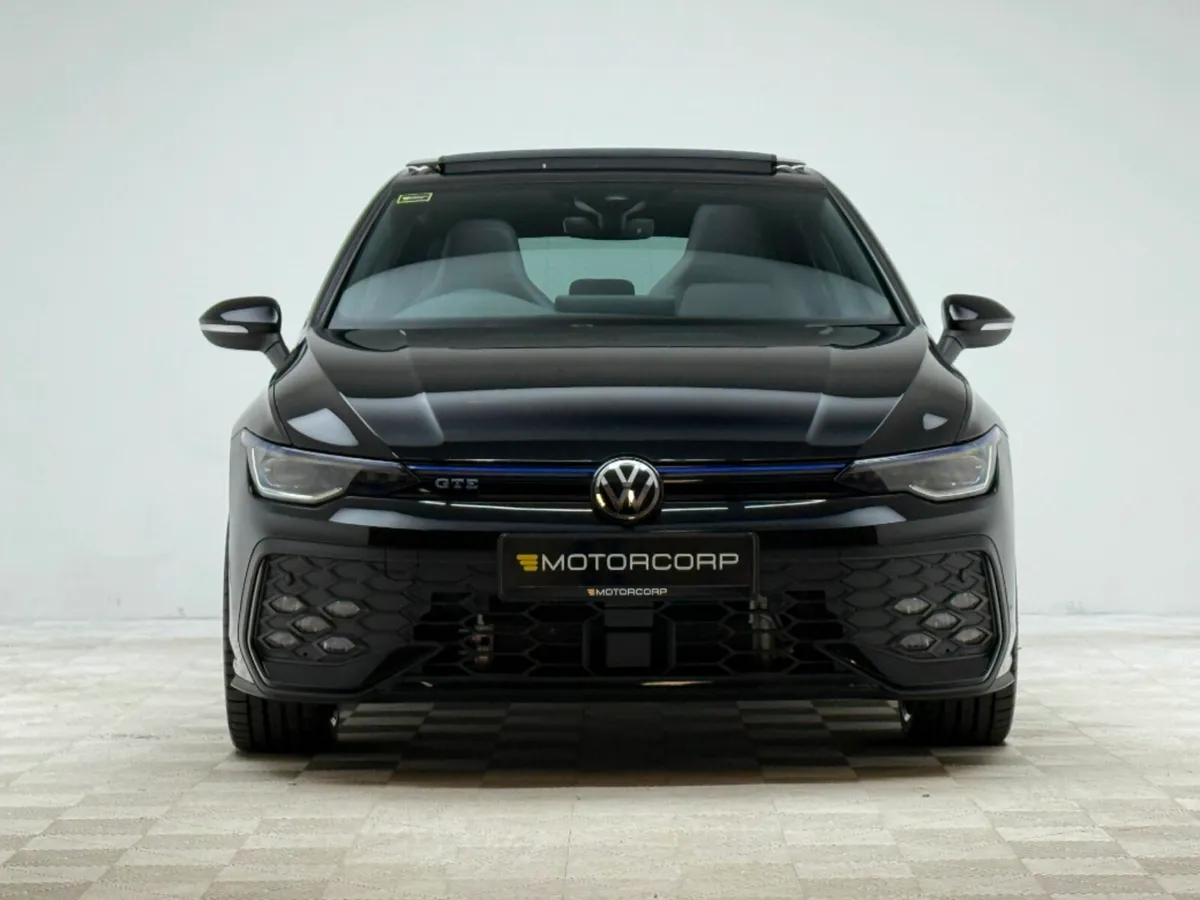 Volkswagen Golf GTE DSG - Image 2