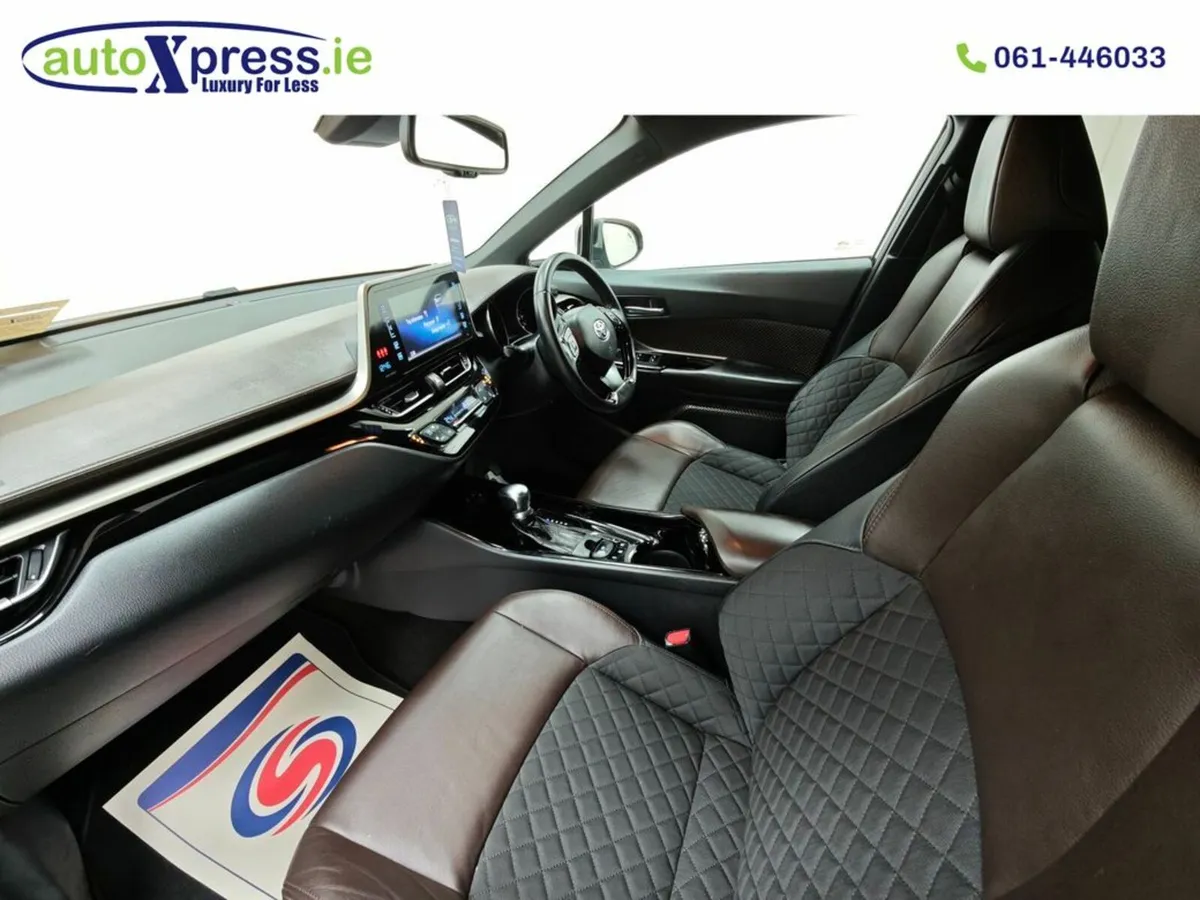 Toyota C-HR 1.8 Excel CVT Automatic, Reversing cam - Image 4