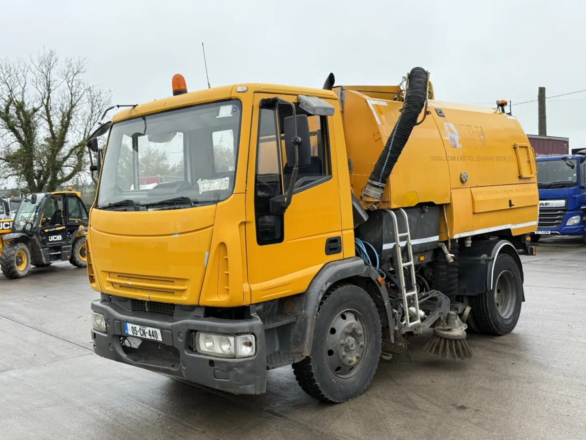 2005 IVECO EUROCARGO ROAD SEEPER - Image 3