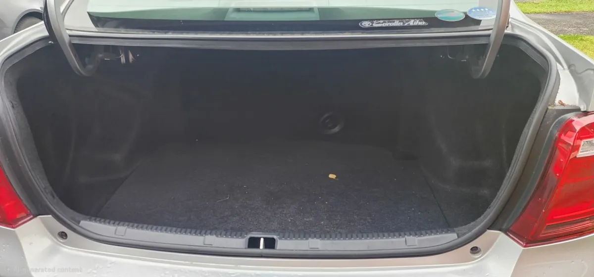 Toyota Corolla 2018 - Image 2