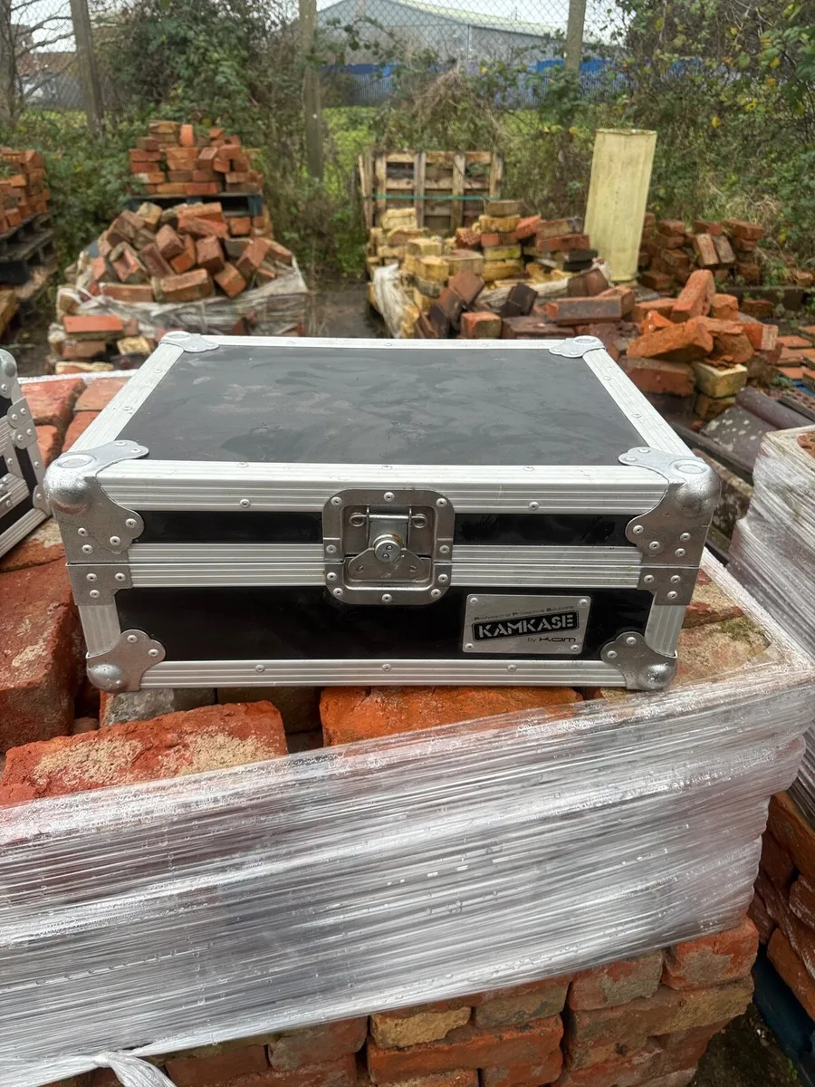 Musical Instrument Strong storage cases for sale - Image 3