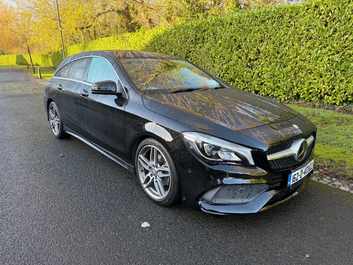 Mercedes-Benz CLA 180 Shooting Brake AMG Line - Image 1