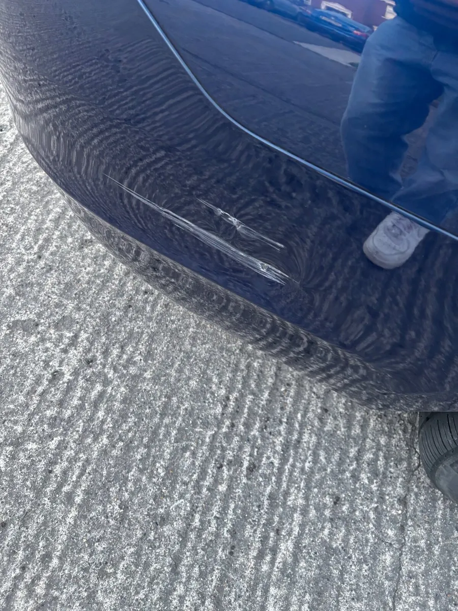 BMW 5-Series 2011 - Image 3