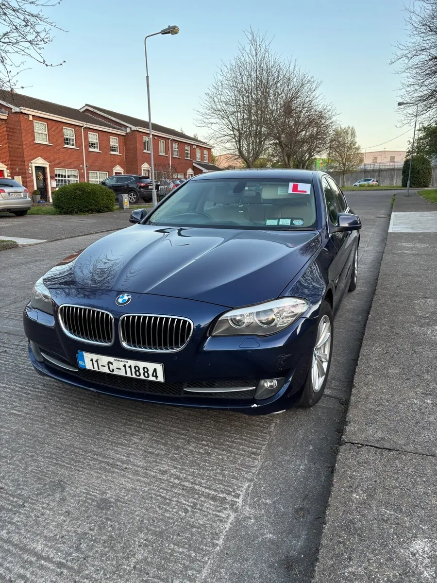 BMW 5-Series 2011 - Image 4