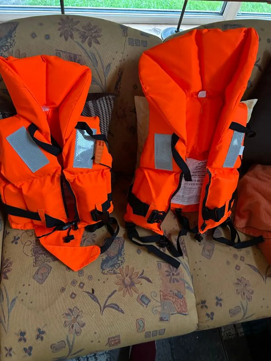 Swim Vest 2x - Image 1