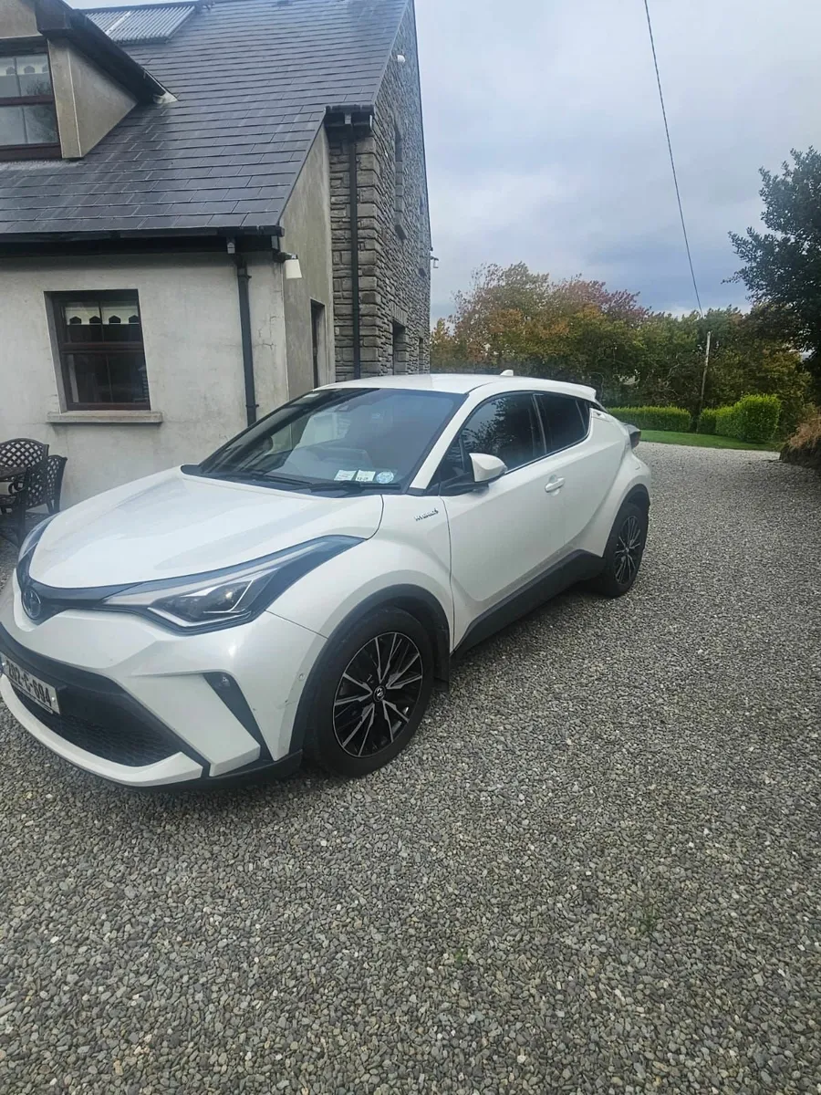 Toyota C-HR SOL (4 brand new tyres will be fitted) - Image 4