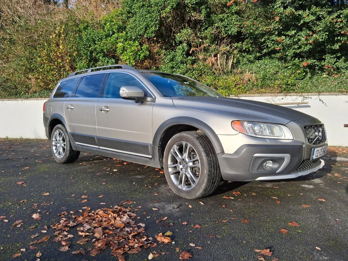 Volvo Estate XC70 - Image 2