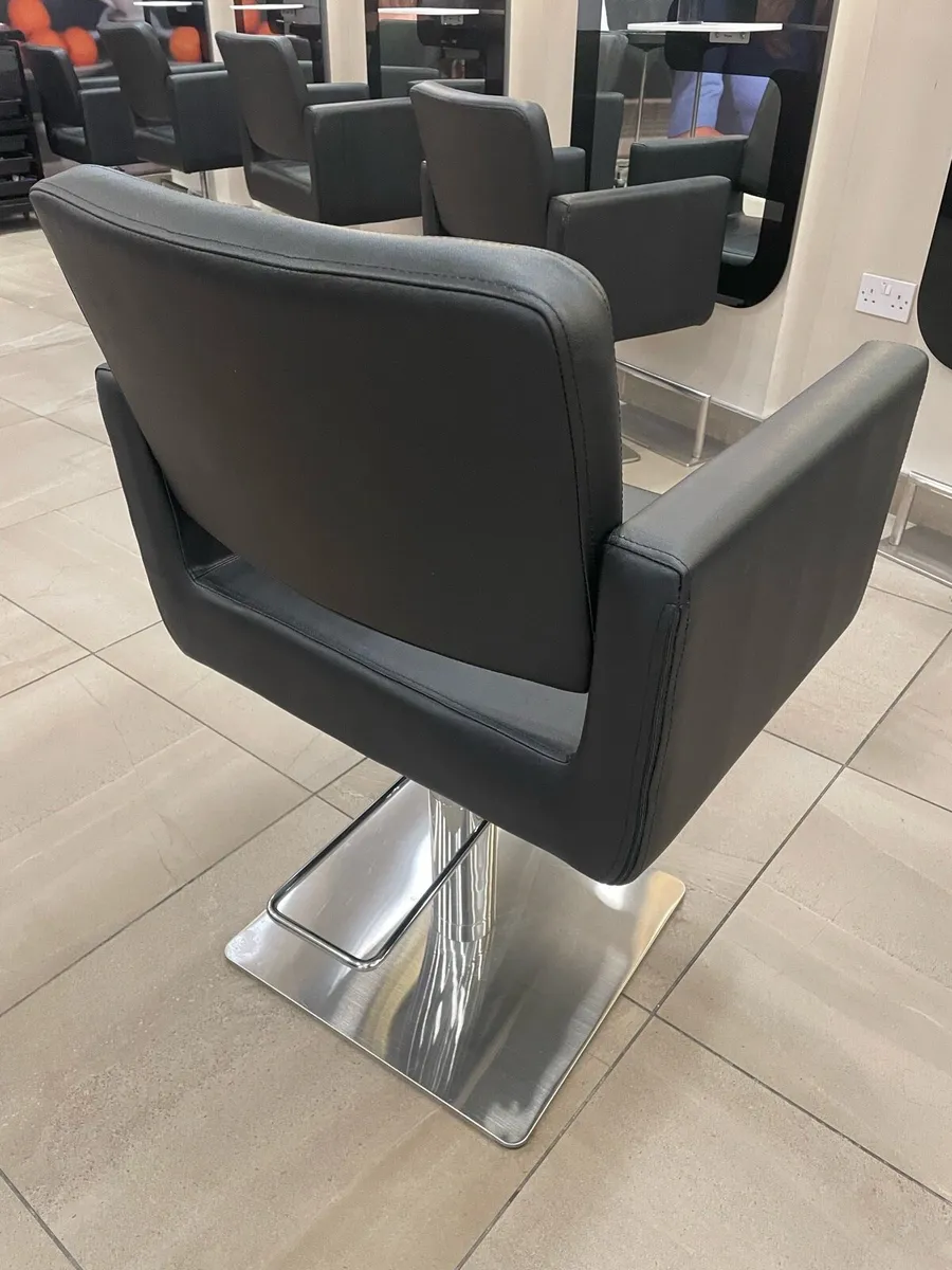 Salon chairs - Image 1