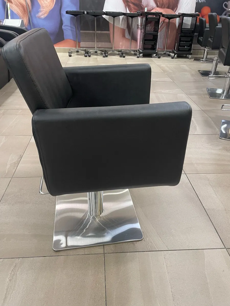 Salon chairs - Image 3