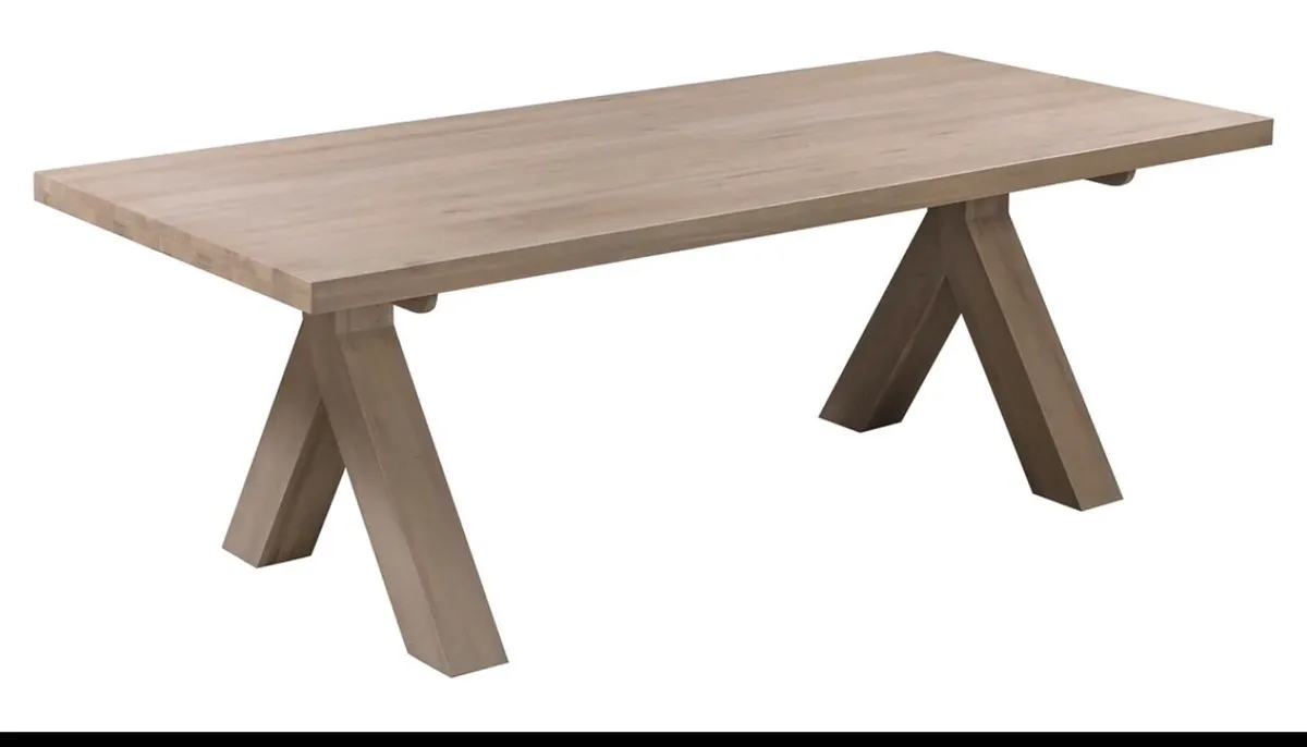 Pedersen Y Leg Oak Dining Table New Ex Display - Image 3