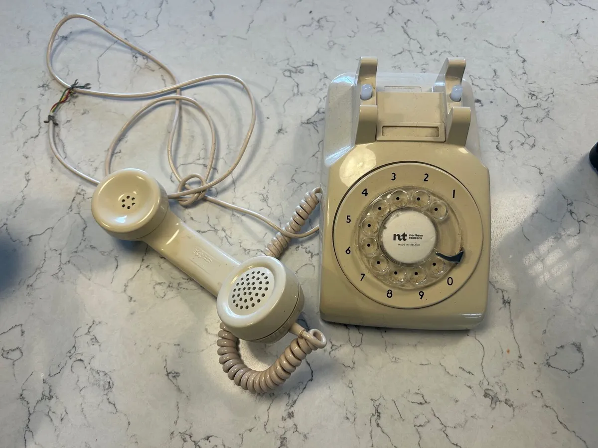 Rotary Phones Vintage - Image 3