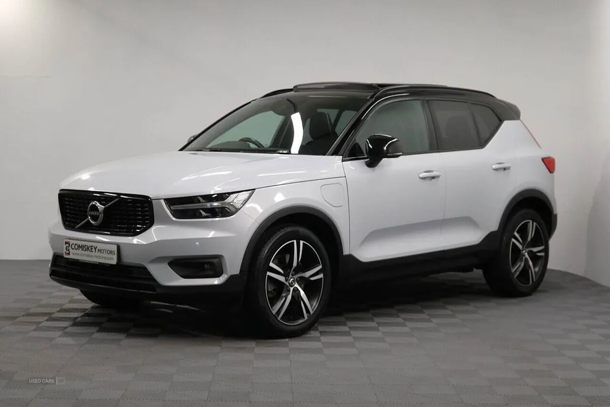 Volvo XC40 h T4 R-design - Image 3
