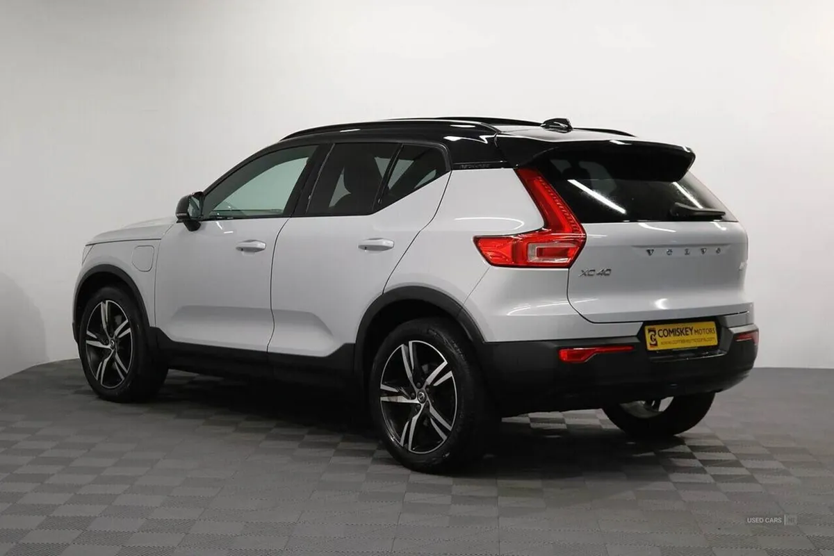 Volvo XC40 h T4 R-design - Image 4