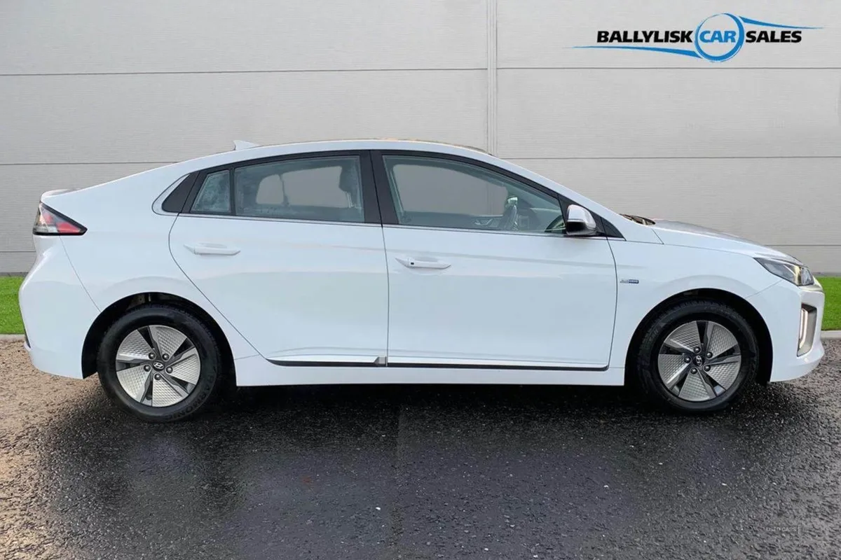 Hyundai Ioniq 1.6 H-gdi Premium Petrol Hybrid Aut - Image 3