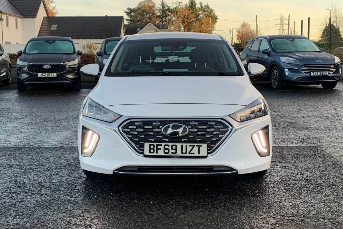 Hyundai Ioniq 1.6 H-gdi Premium Petrol Hybrid Aut - Image 4
