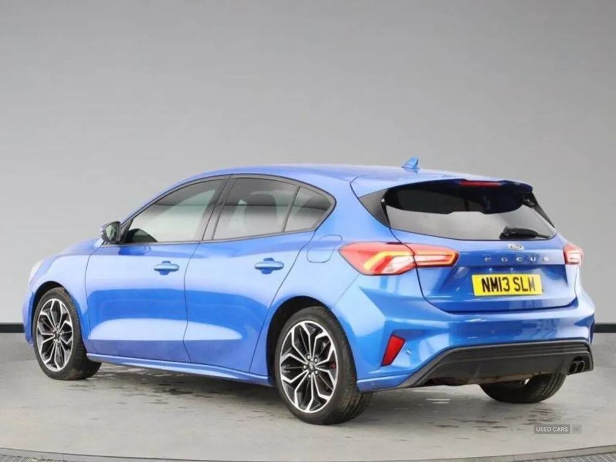 Ford Focus Diesel Hatchback - Image 3
