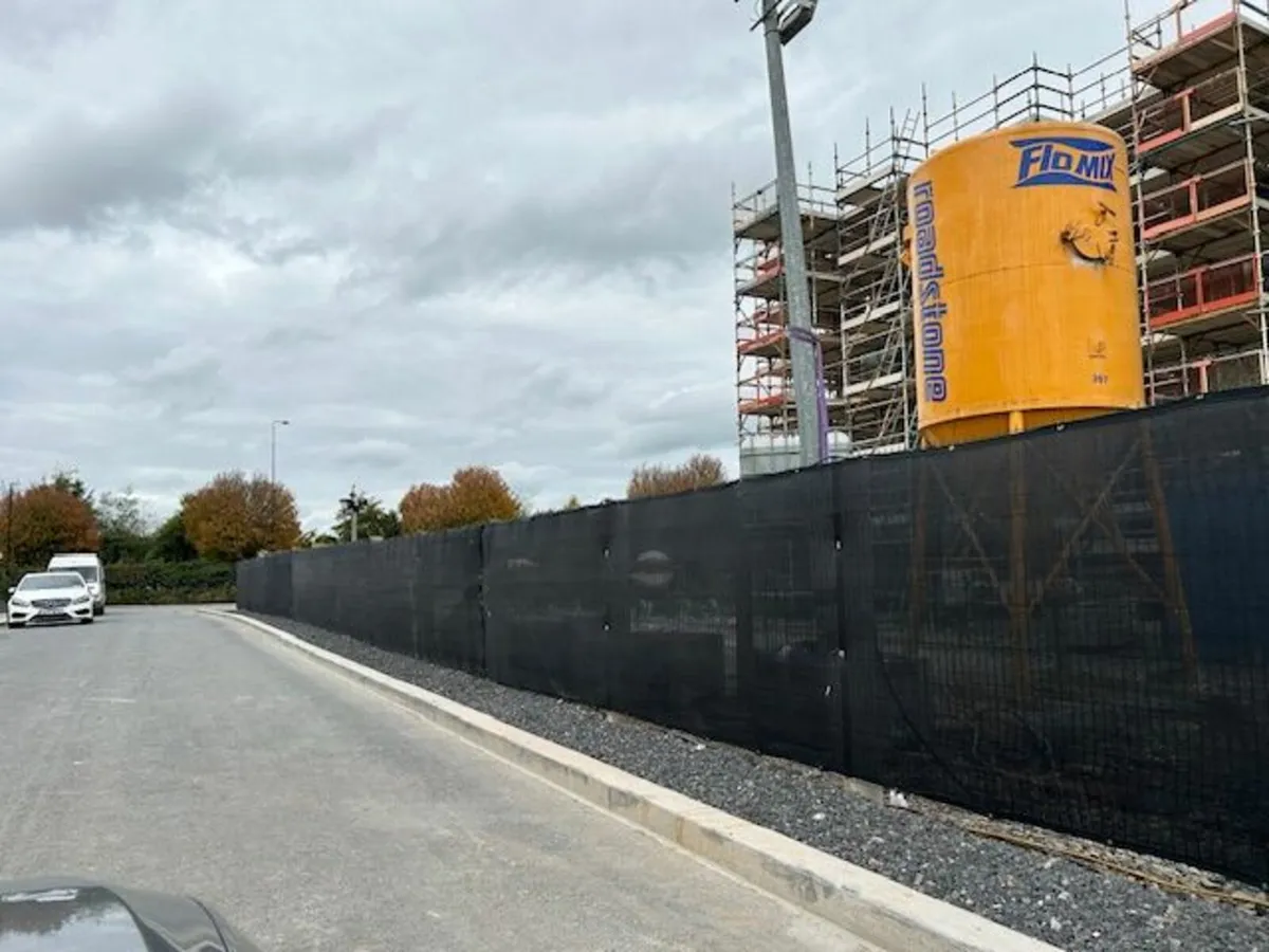 Screens for Harris Scaffold Mesh Garden fencing - Image 4