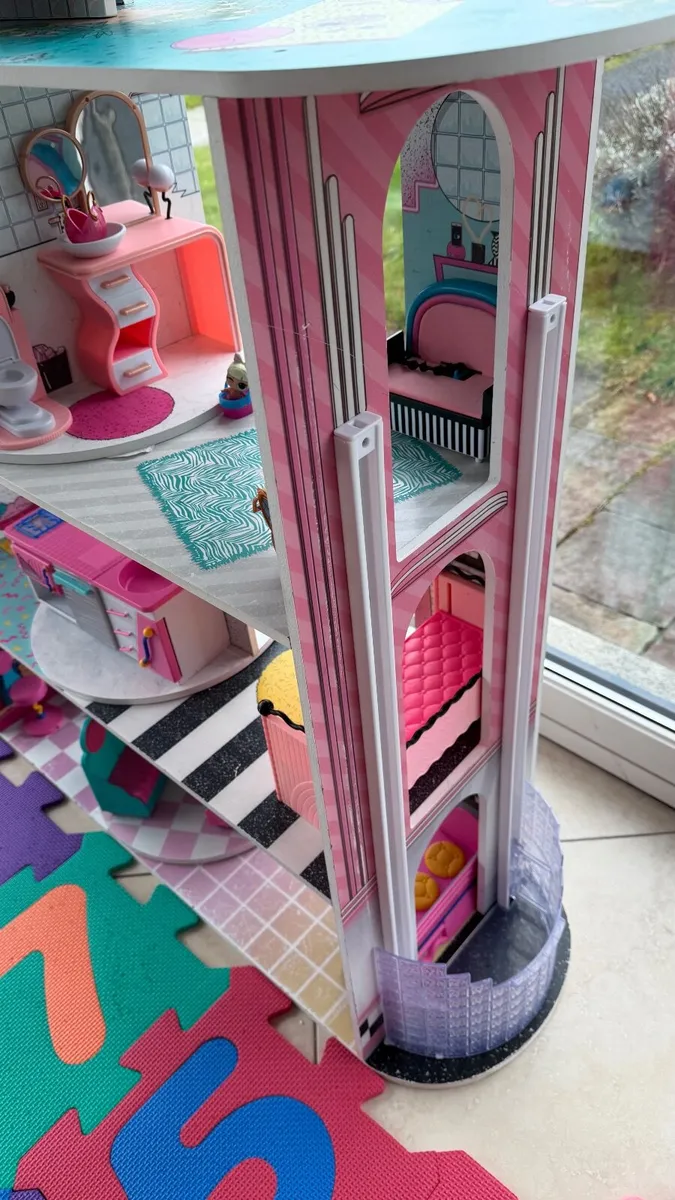 LOL doll house - Image 1