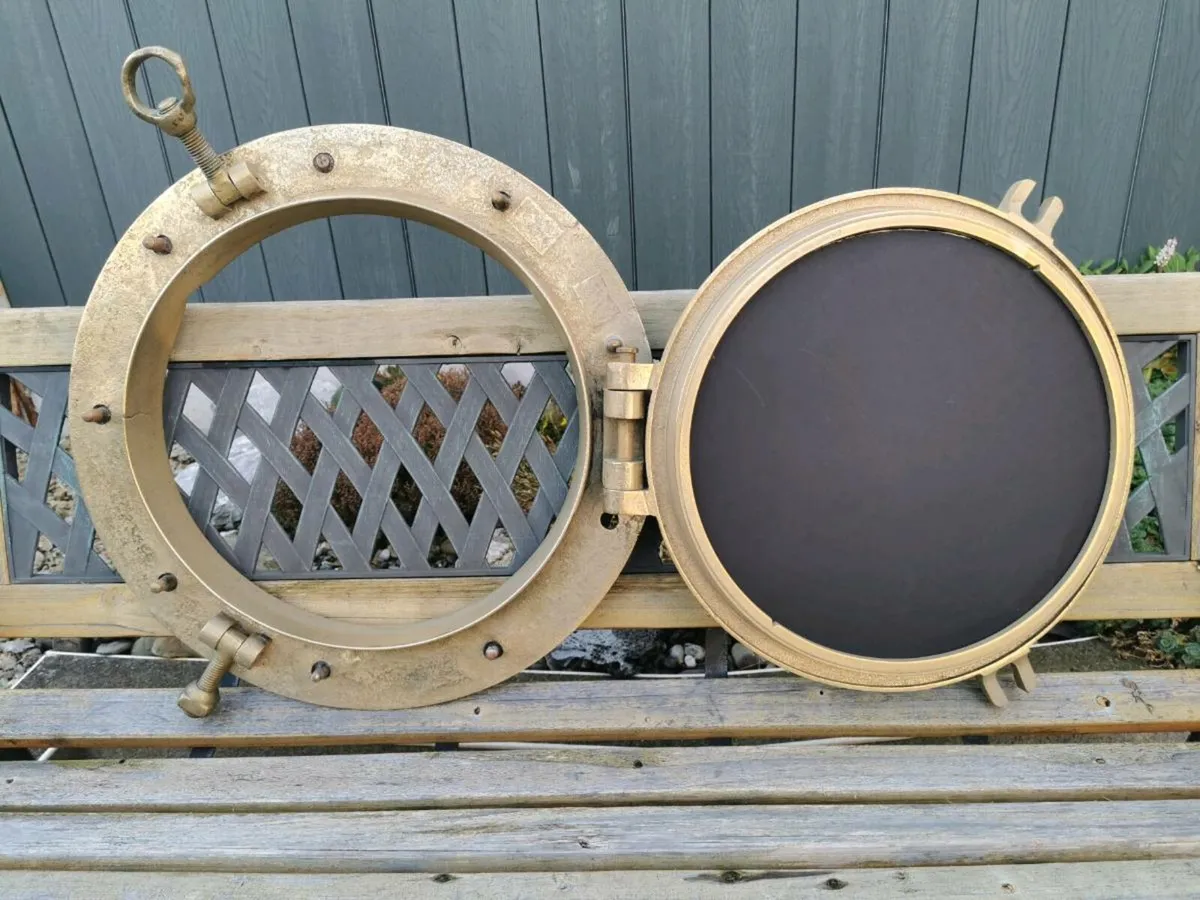 Collectors Antique large brass porthole - Image 2