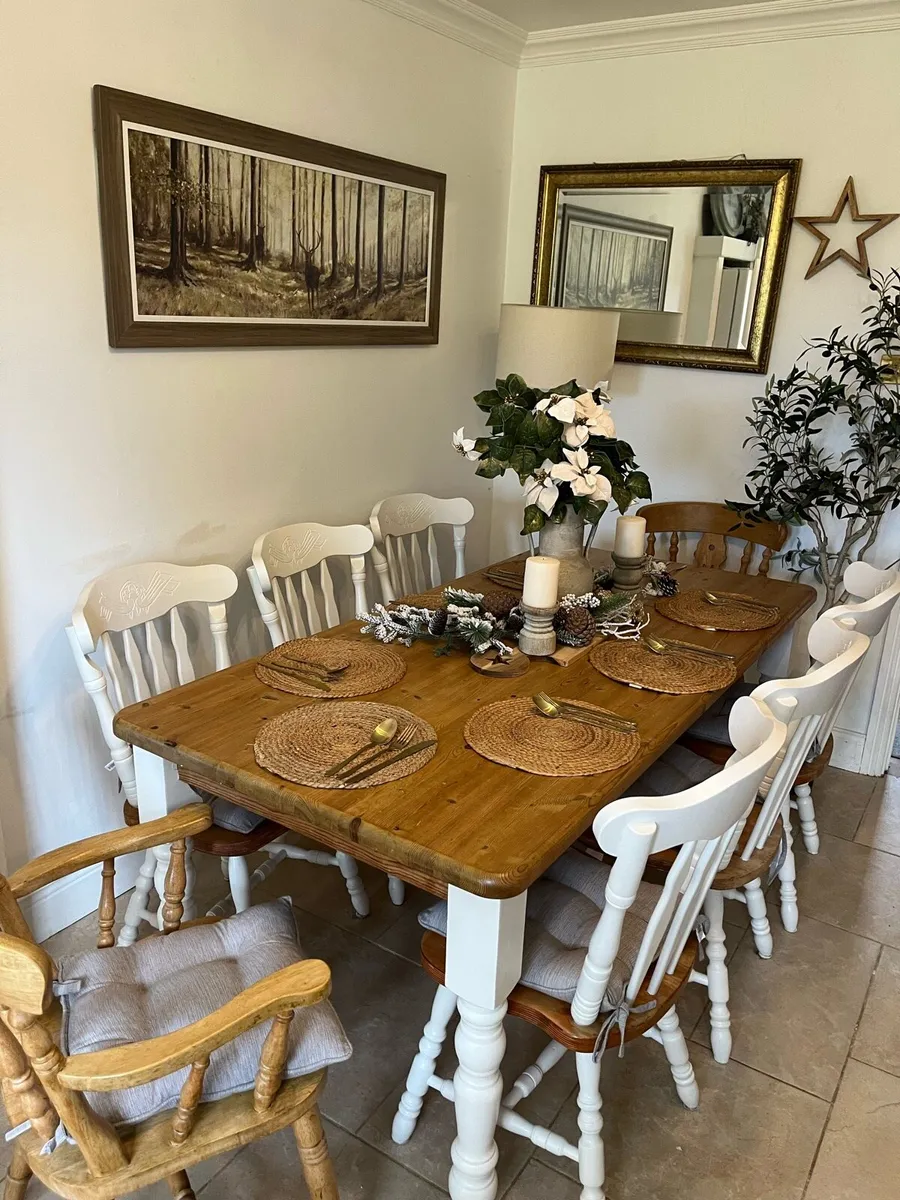 Farmhouse table and 8 chairs - Image 1