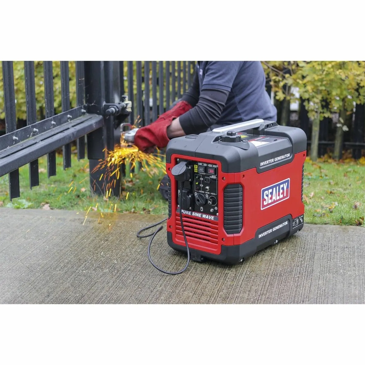 Sealey Inverter Generator 2000W 230V 4 Stroke G200 - Image 1