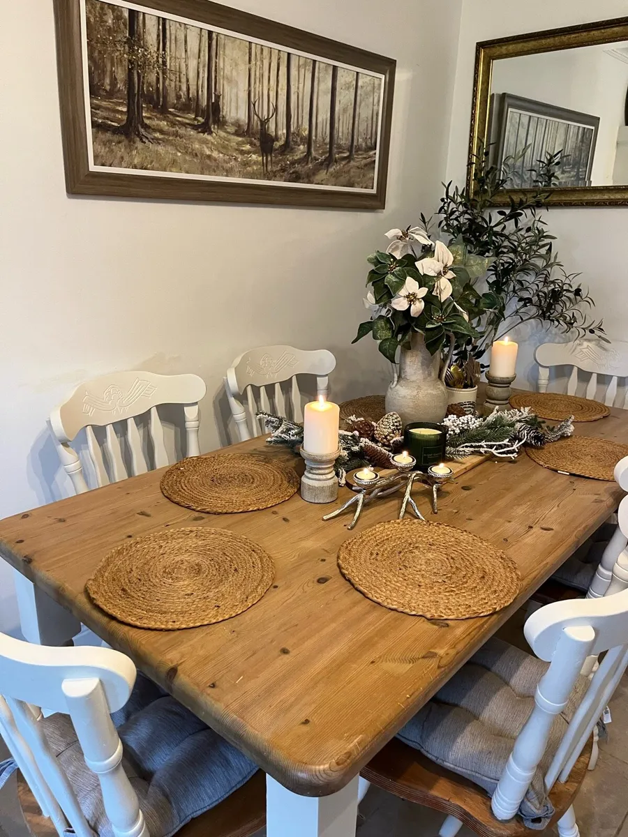 Farmhouse table and 6 chairs - Image 1