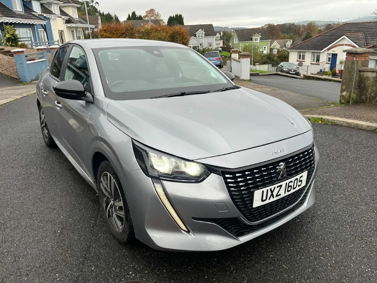 Peugeot 208 October 2023 Active premium 100 1.2 - Image 1