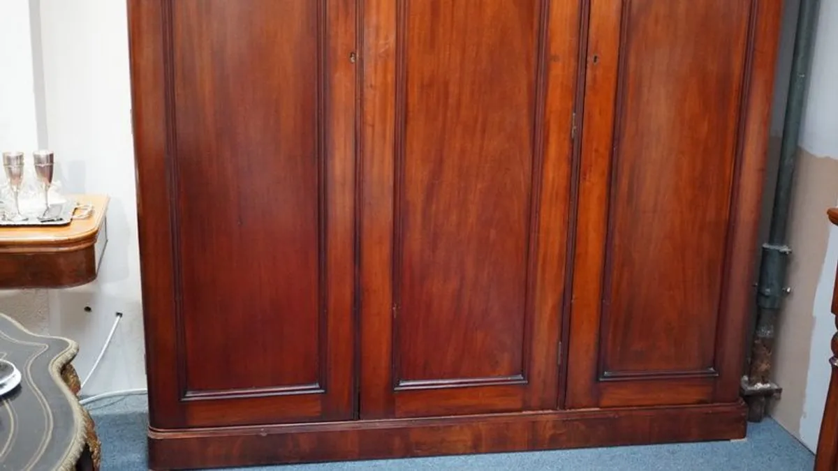Victorian Mahogany Triple Wardrobe - Antique c.1880 - Image 4