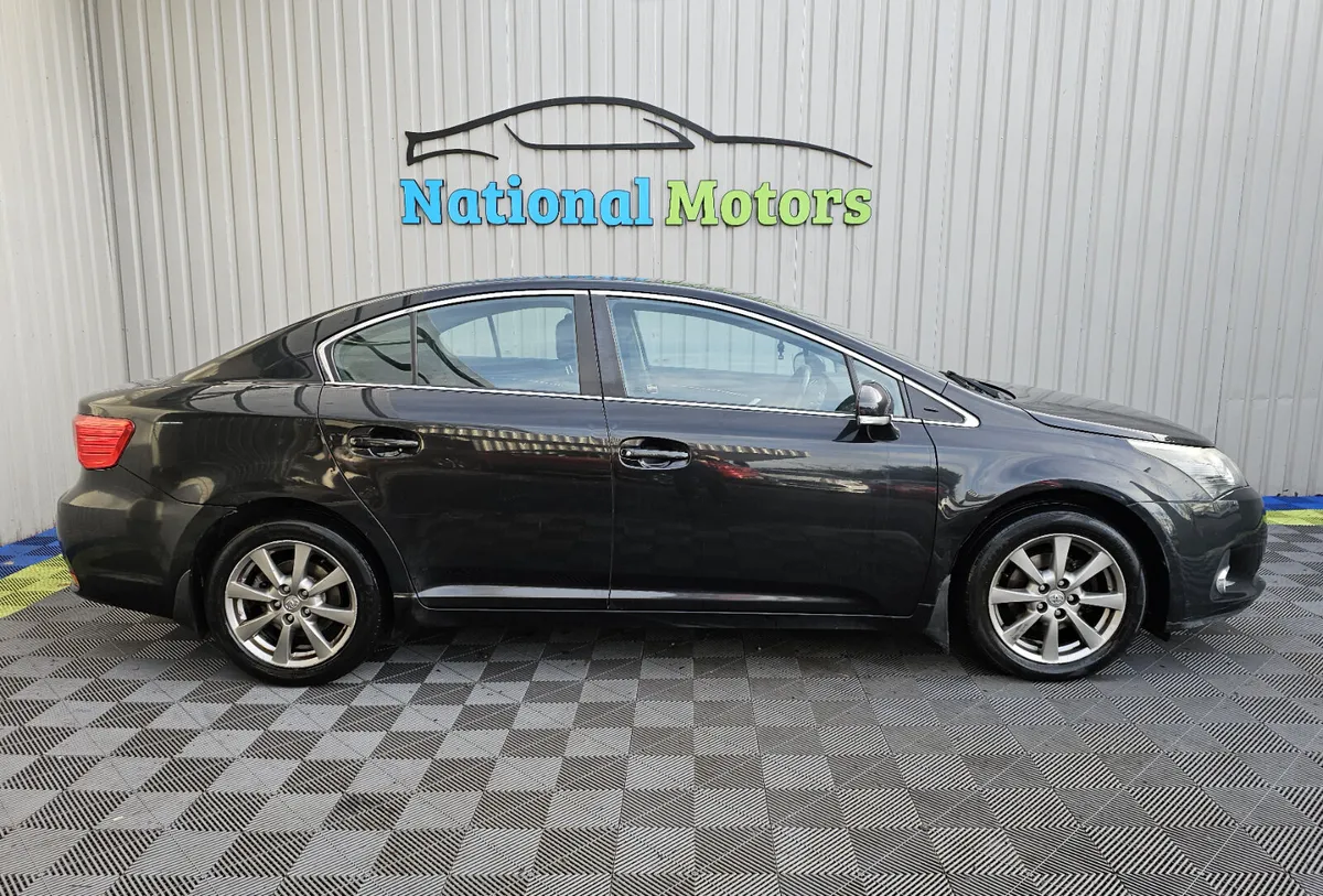 2013 Toyota Avensis 2.0 D-4D Strata - Image 2