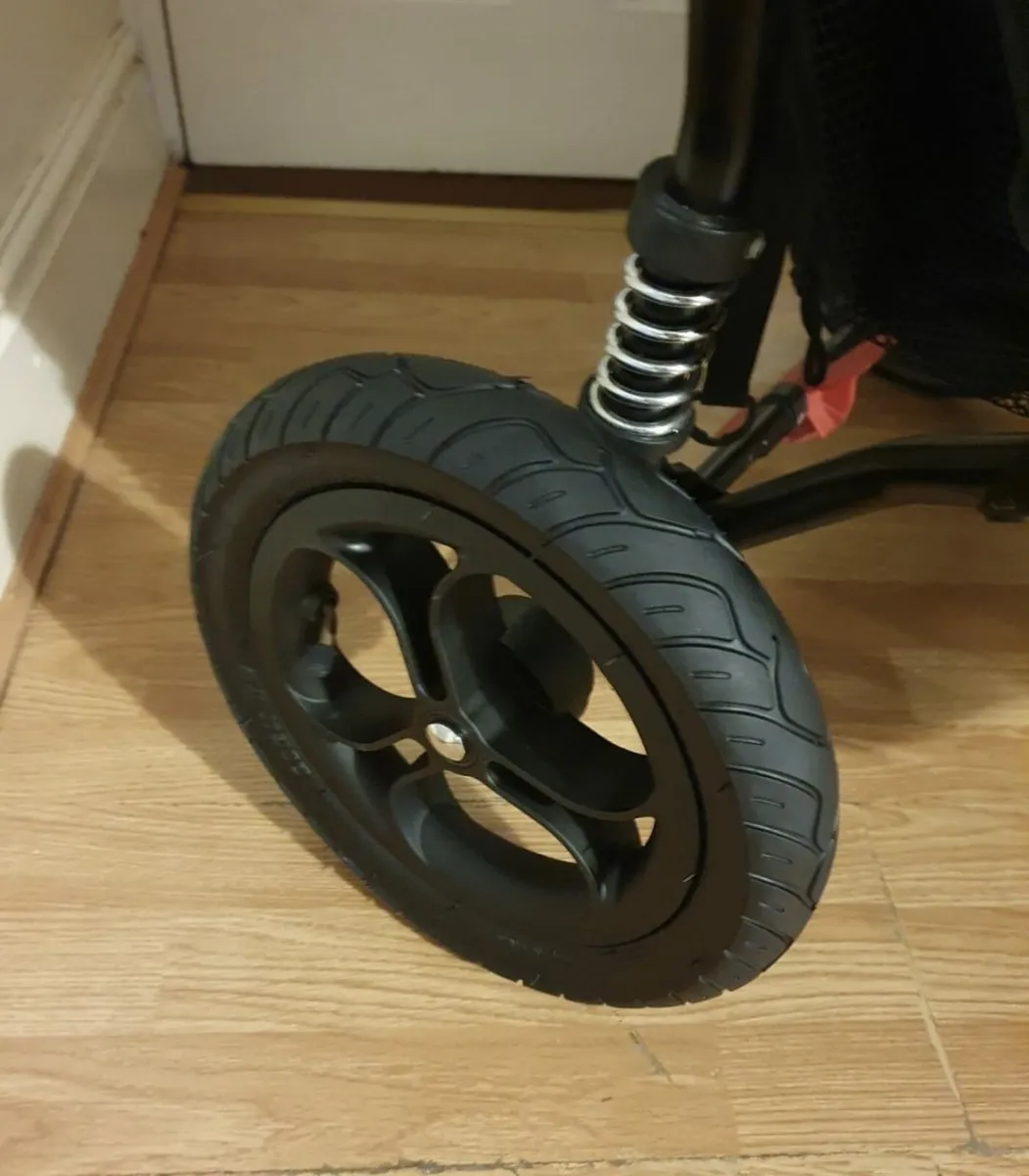 Out N About Double stroller - Image 4