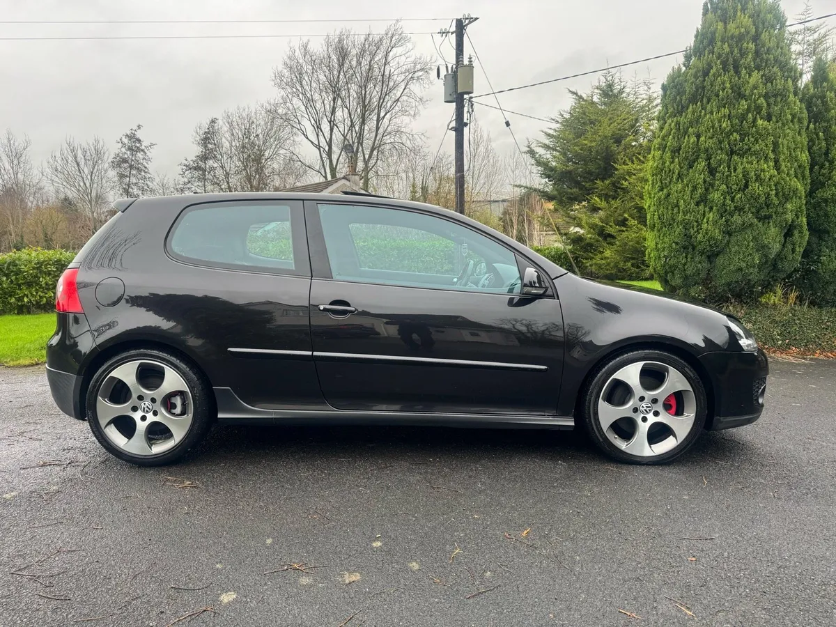 2005 Volkswagen Golf GTI - Image 2