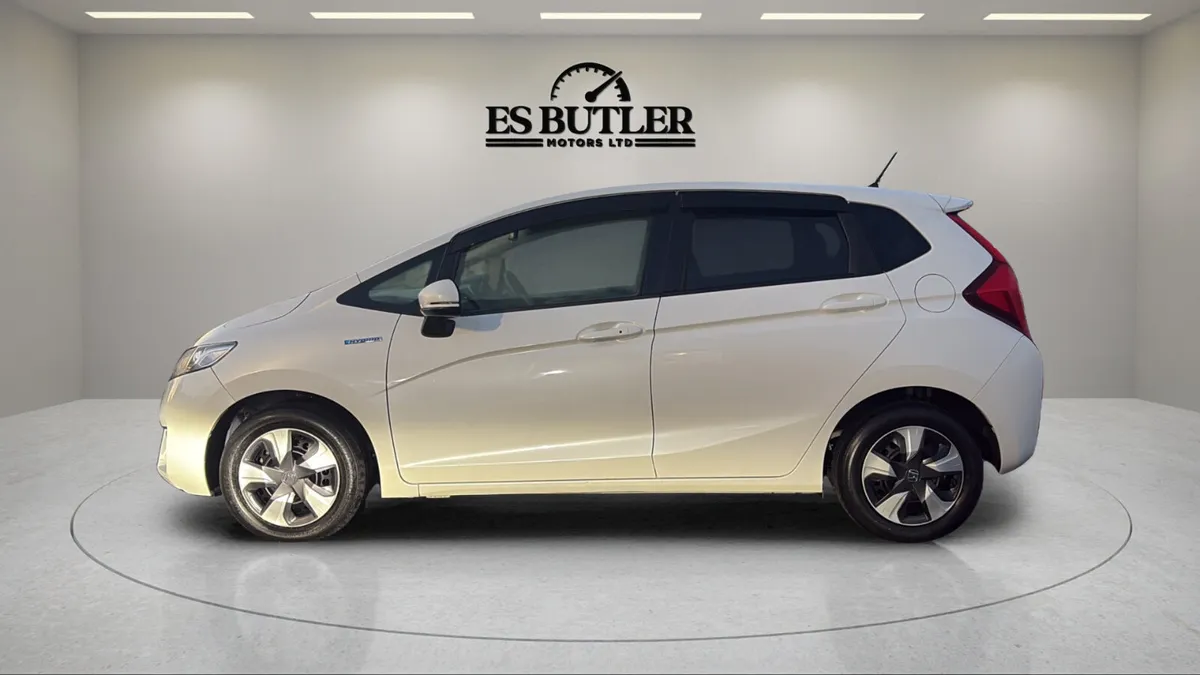 2016 Honda Fit 1.5L AUTO PETROL HYBRID 1YR WARRANT - Image 2
