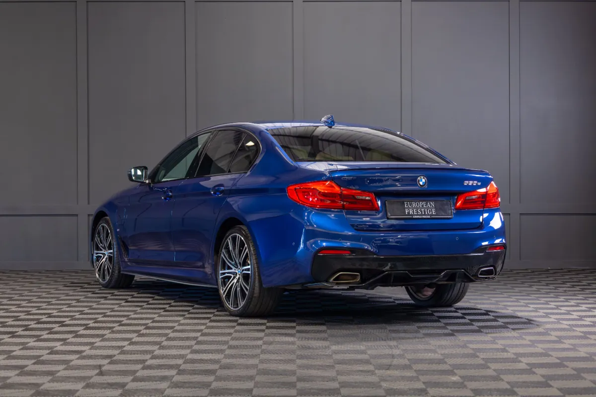 2020 BMW 5-Series 530e M-Sport - Image 4