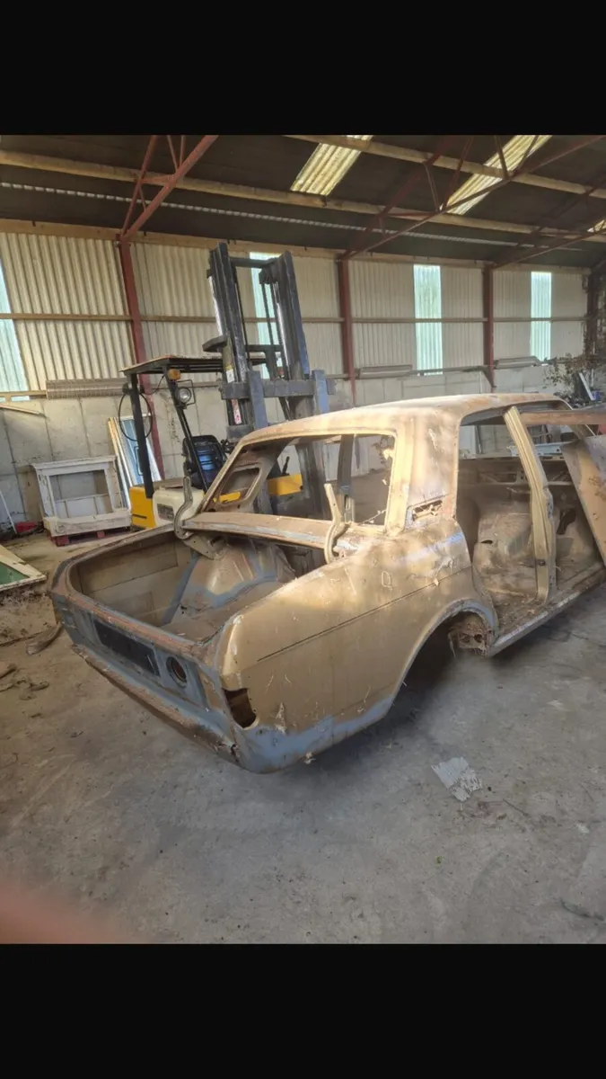 Ford cortina’s - Image 1