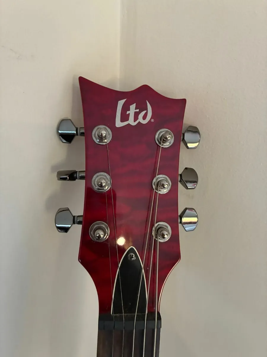 LEFT HANDED Electric Guitar and Accessories - Image 2