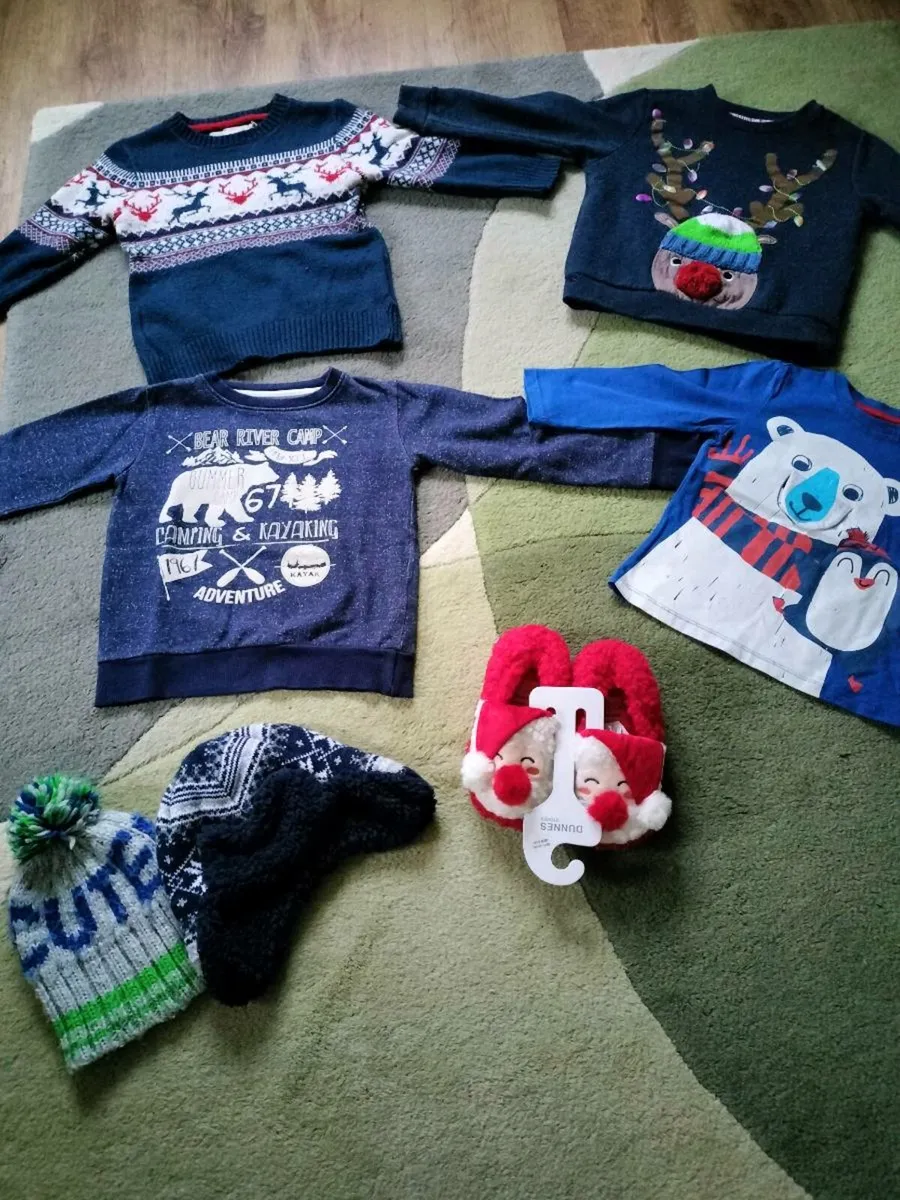 Children's Christmas Clothes - Image 1