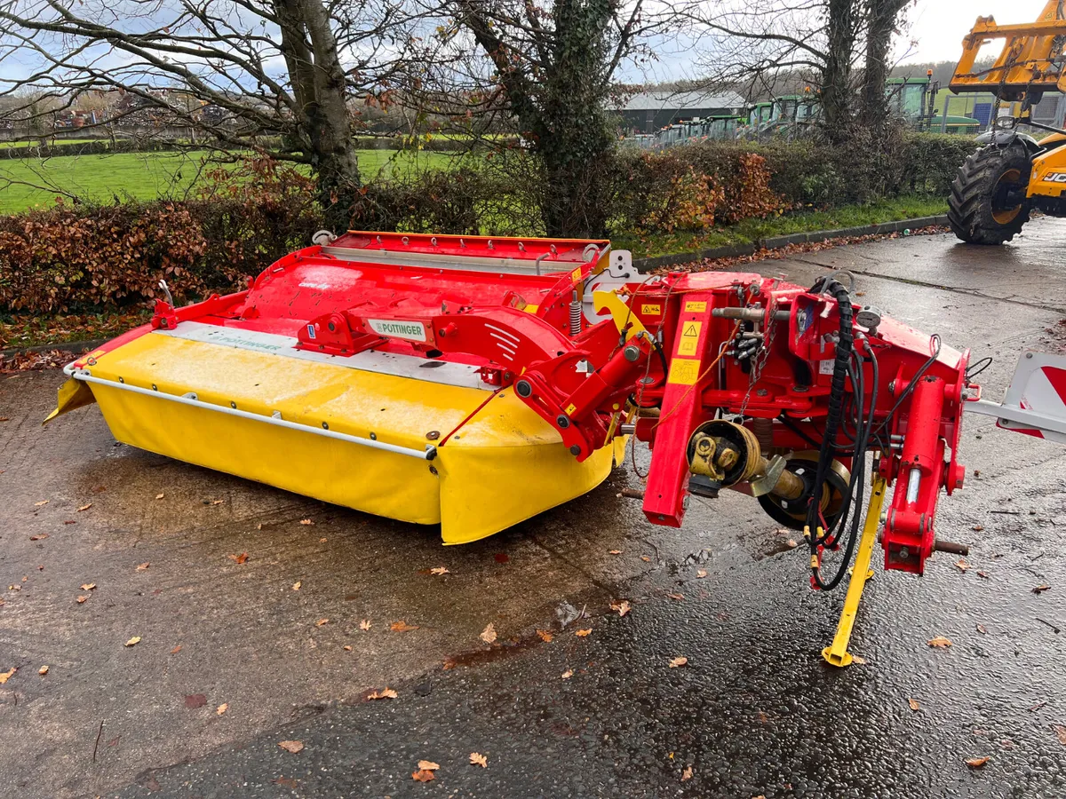Pottinger Novacat 262 Mounted Mower - Image 1