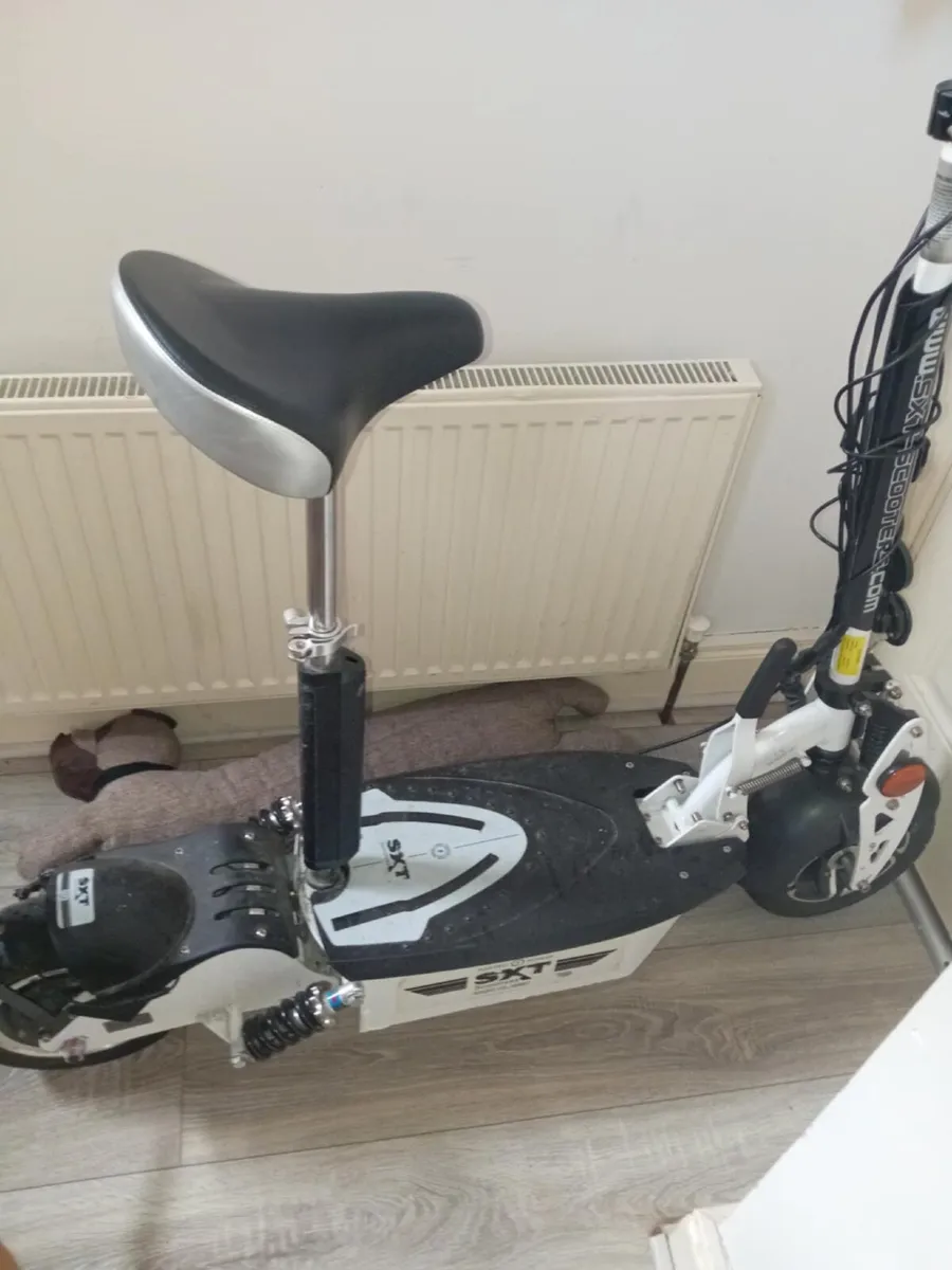 Electric scooter - Image 3