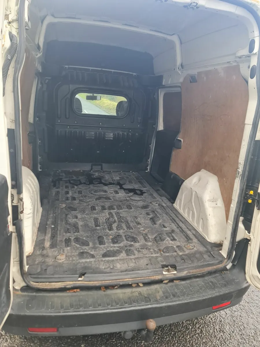 1.6 Fiat Doblo 2016 new cvrt NEAREST OFFER SECURES - Image 3
