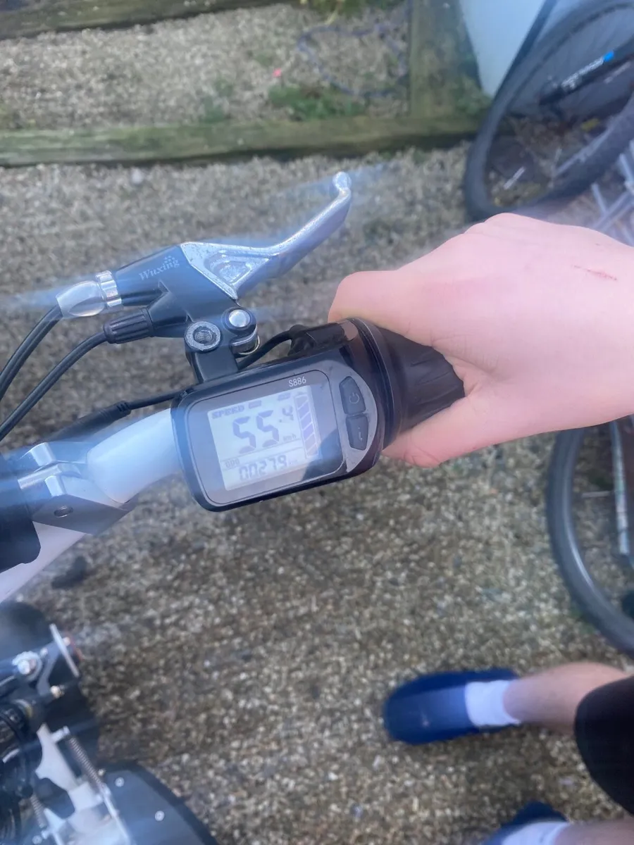 Electric scooter - Image 4