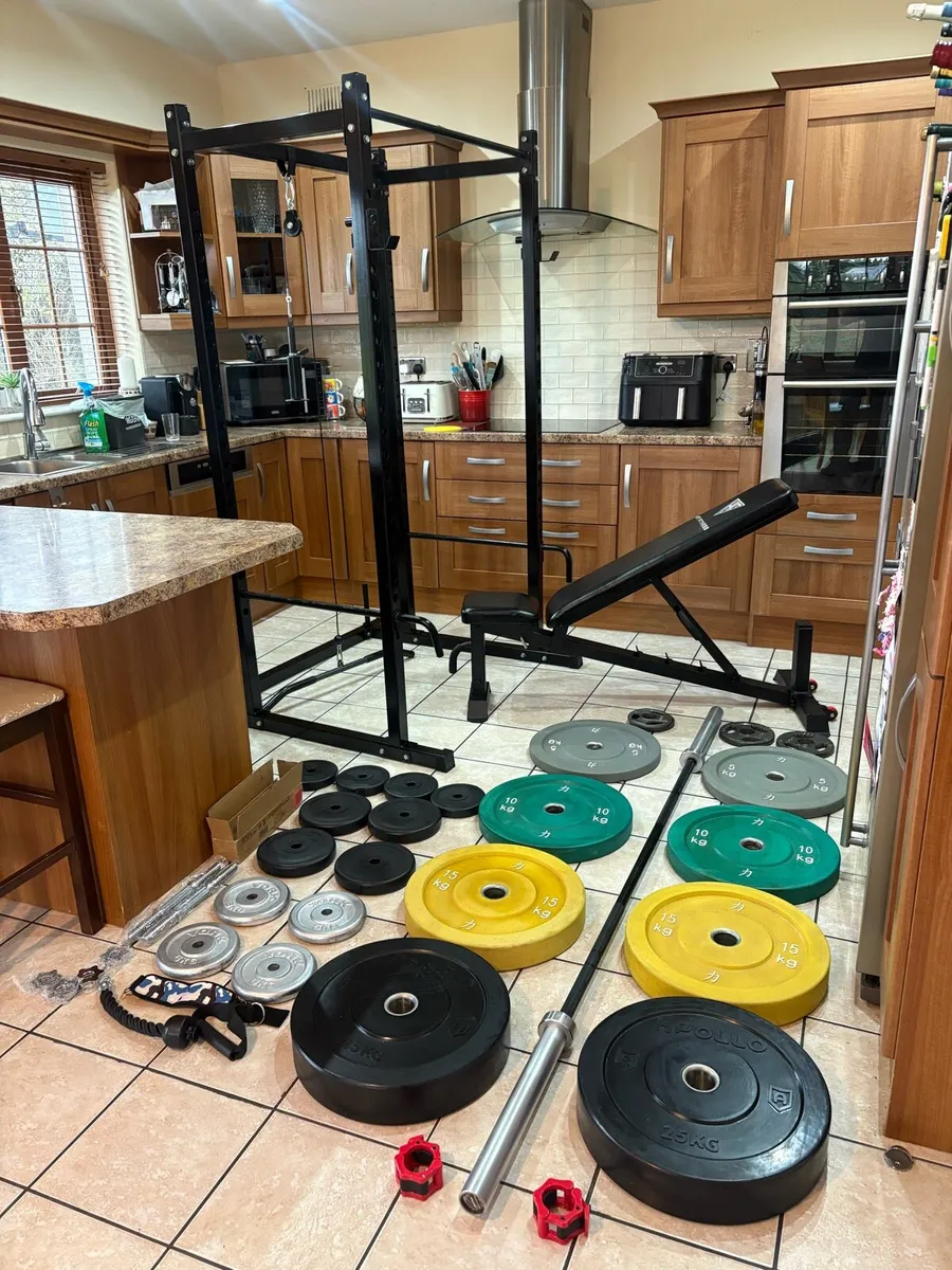 AMAZING GYM POWER RACK, CABLE SYSTEM GYM SET!!! - Image 1