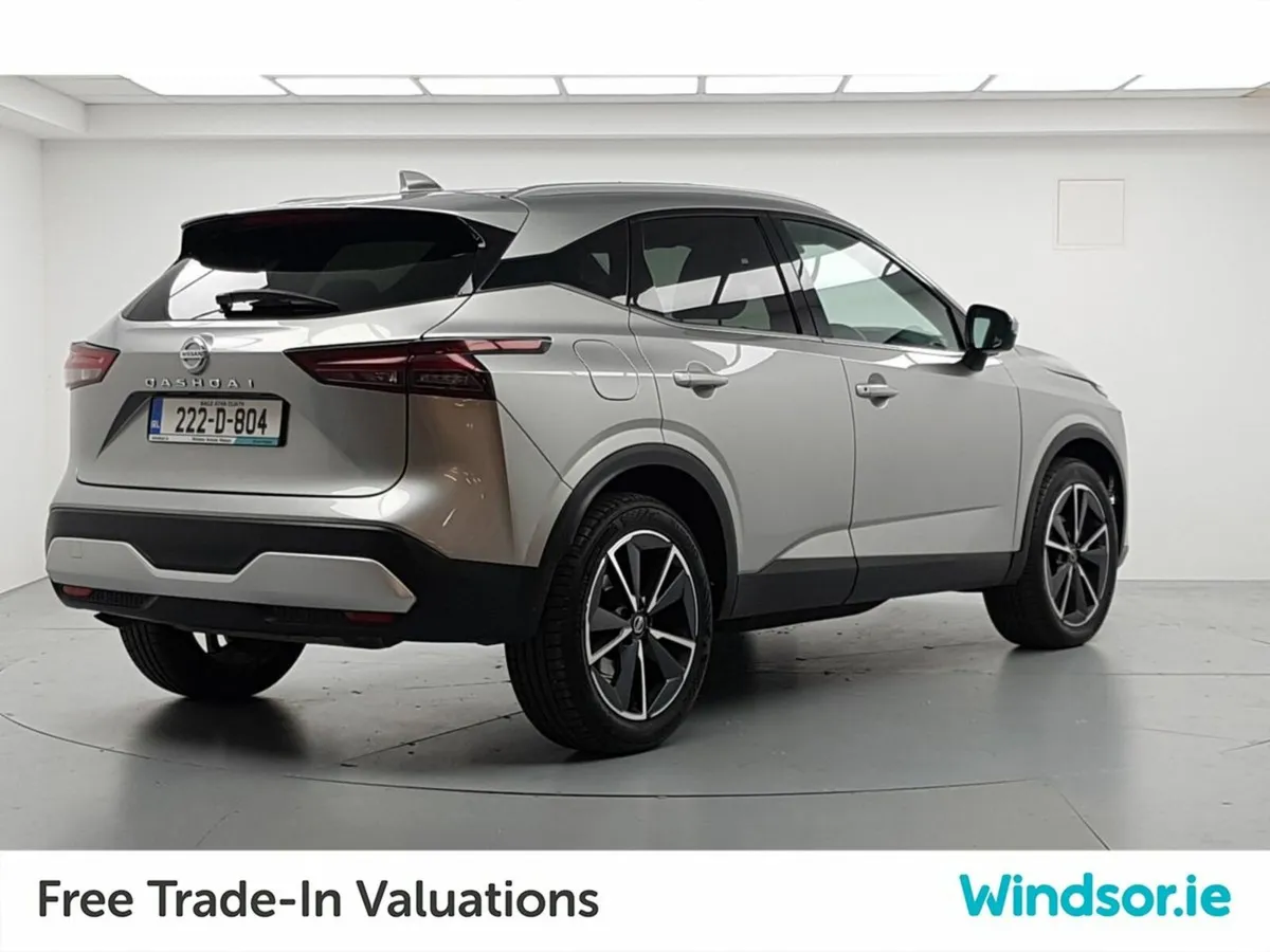 Nissan Qashqai 1.3 PET MILD HYBRID SV Tech CVT - Image 3