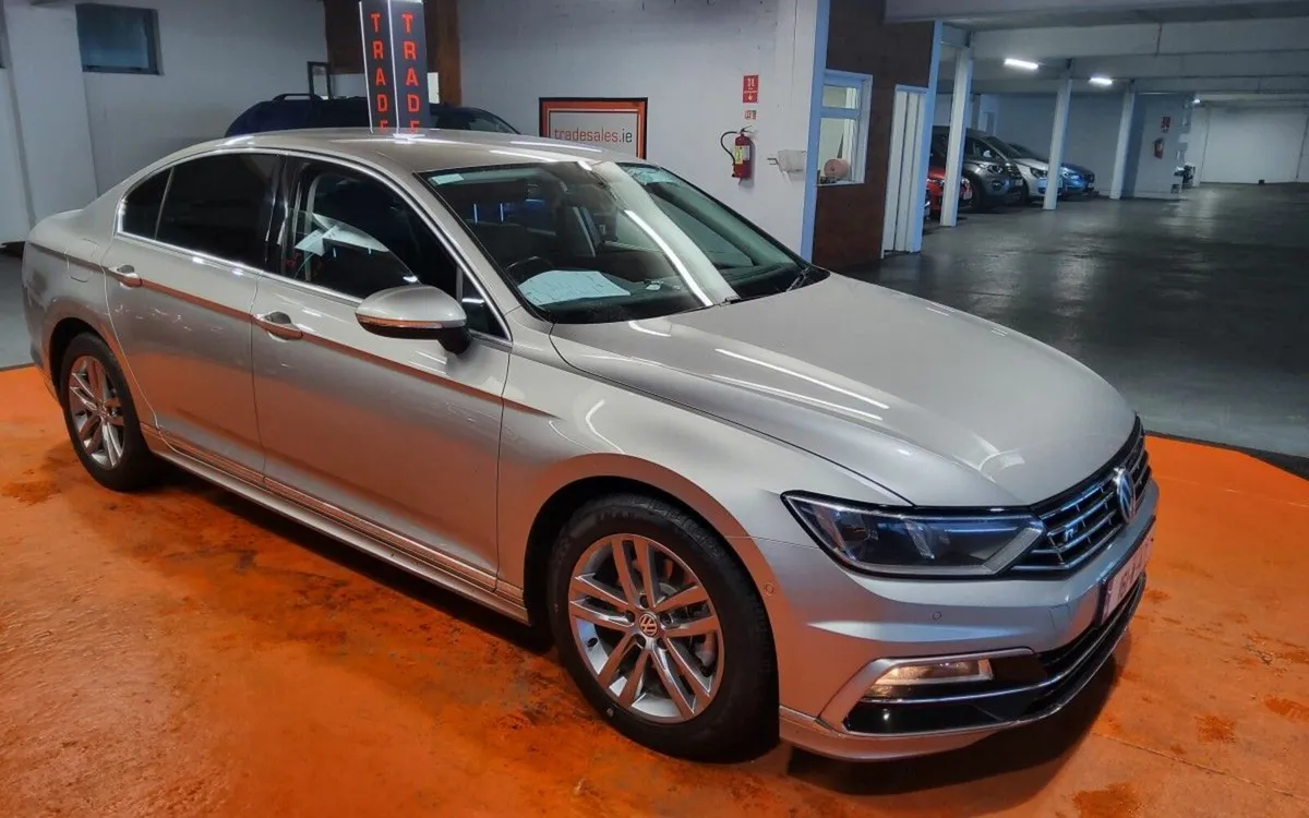 Volkswagen Passat 2.0 TDI 150HP Highline - Image 1
