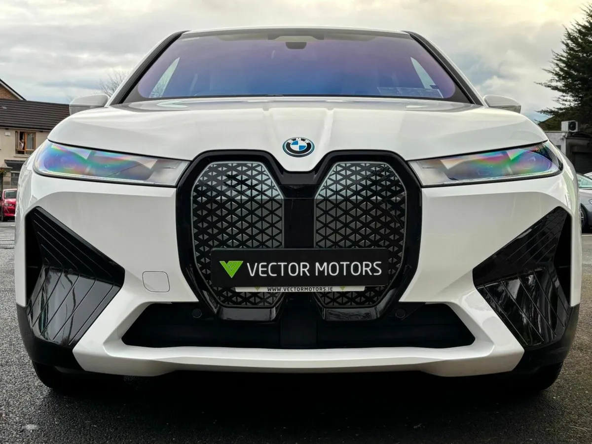 BMW iX XD40 M SPORT - Image 3