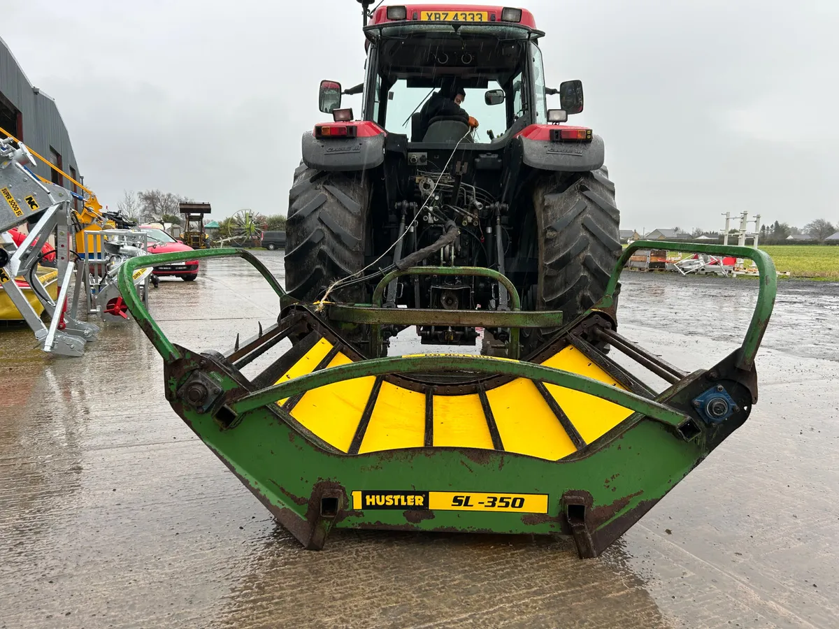 Hustler SL350 Bale feeder - Image 4